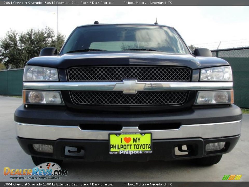 2004 Chevrolet Silverado 1500 LS Extended Cab Black / Dark Charcoal Photo #9