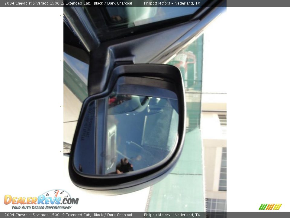 2004 Chevrolet Silverado 1500 LS Extended Cab Black / Dark Charcoal Photo #17