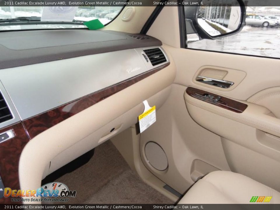 2011 Cadillac Escalade Luxury AWD Evolution Green Metallic / Cashmere/Cocoa Photo #15