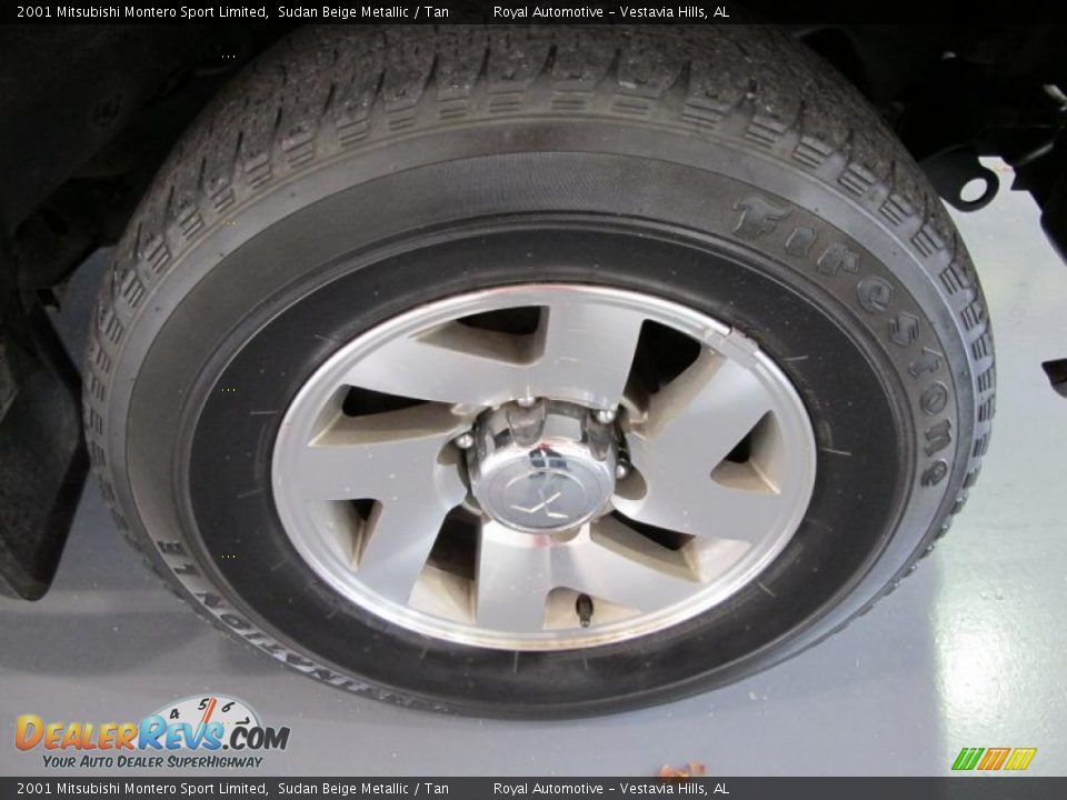 2001 Mitsubishi Montero Sport Limited Sudan Beige Metallic / Tan Photo #7