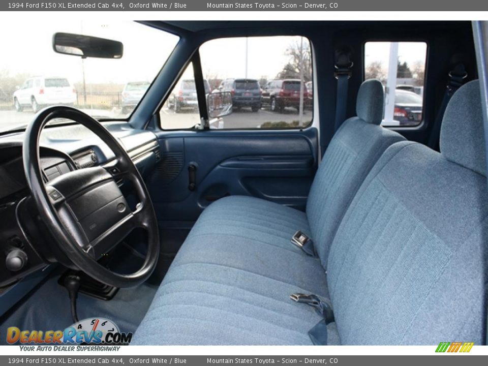 1994 Ford F150 XL Extended Cab 4x4 Oxford White / Blue Photo #9