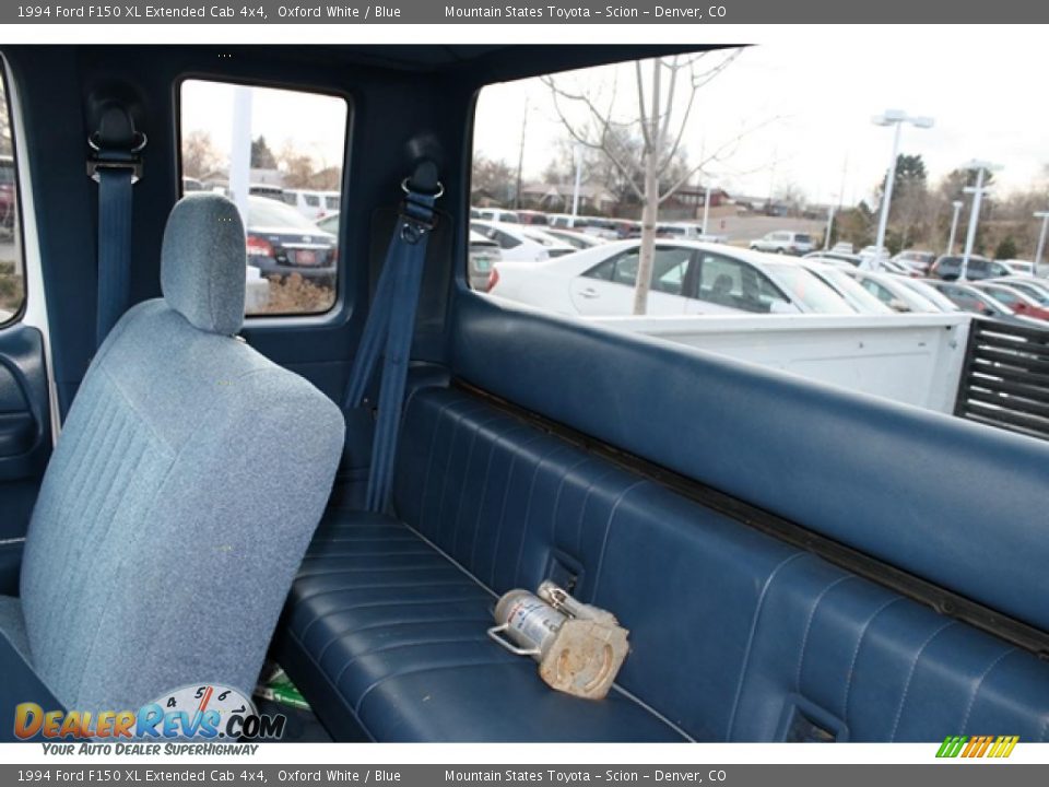 1994 Ford F150 XL Extended Cab 4x4 Oxford White / Blue Photo #10