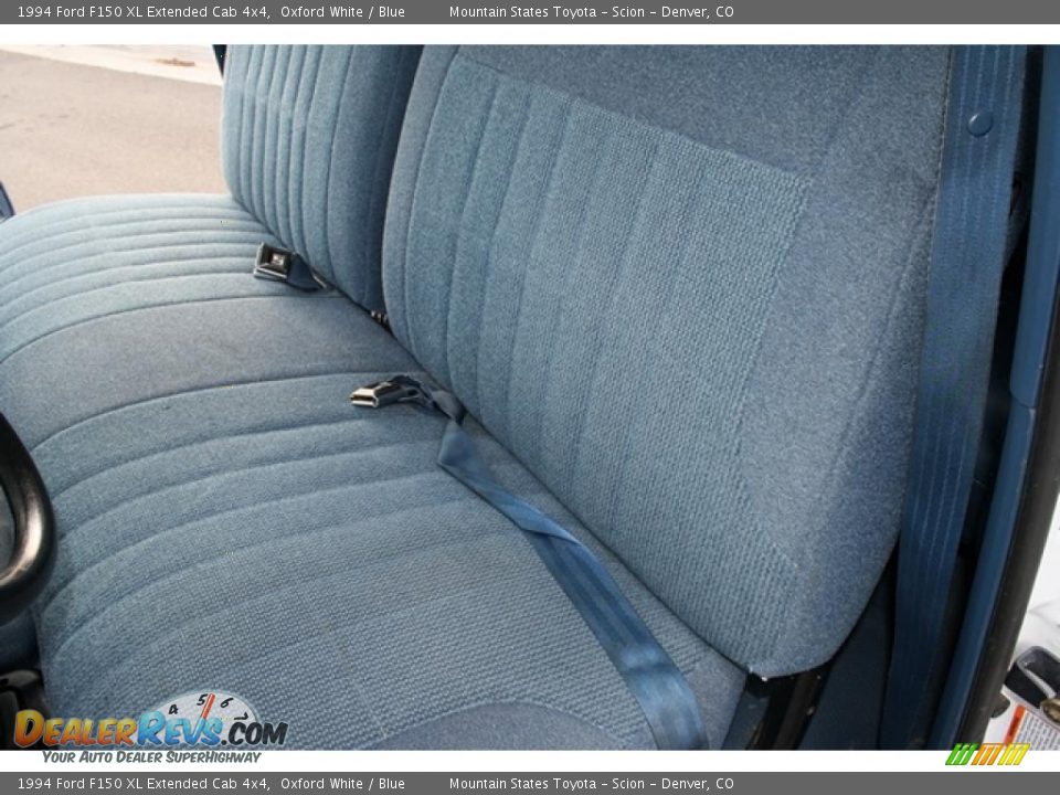 1994 Ford F150 XL Extended Cab 4x4 Oxford White / Blue Photo #12