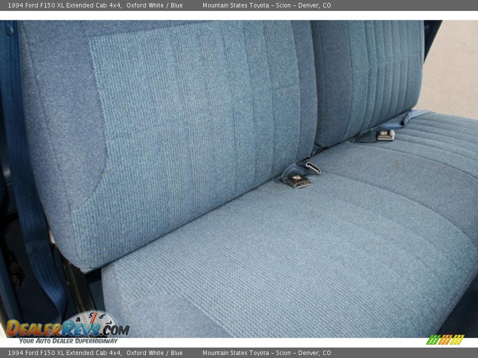 1994 Ford F150 XL Extended Cab 4x4 Oxford White / Blue Photo #13