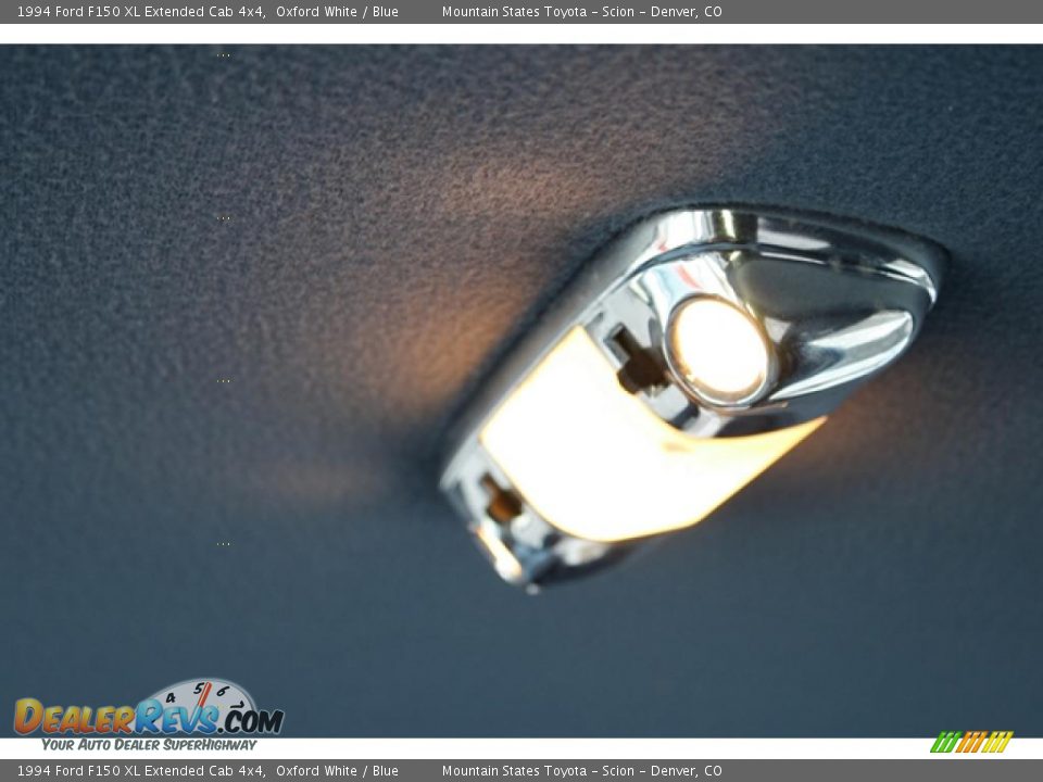 1994 Ford F150 XL Extended Cab 4x4 Oxford White / Blue Photo #25
