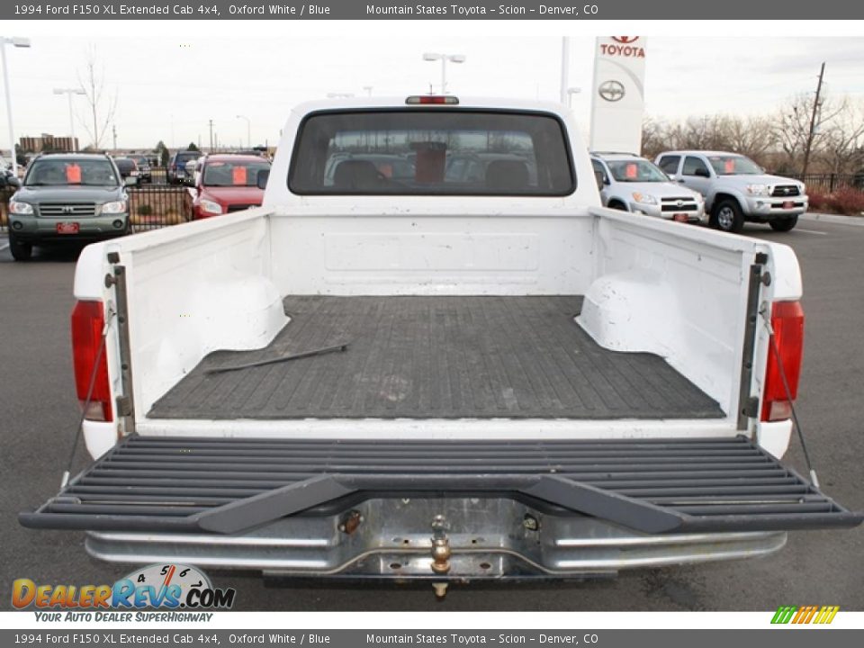 1994 Ford F150 XL Extended Cab 4x4 Oxford White / Blue Photo #26