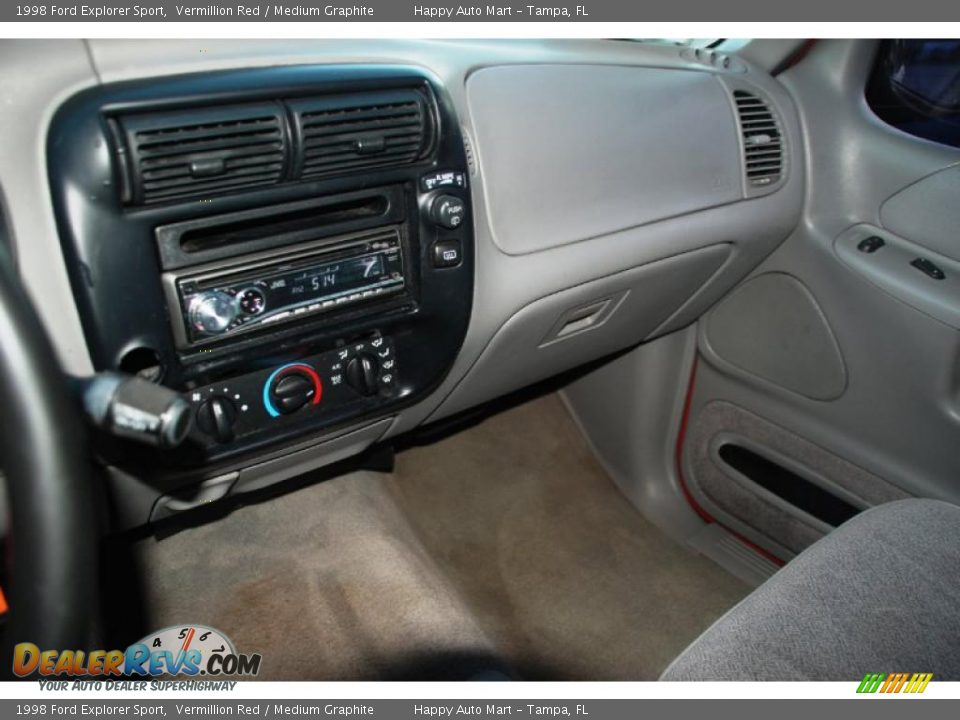 Dashboard of 1998 Ford Explorer Sport Photo #15