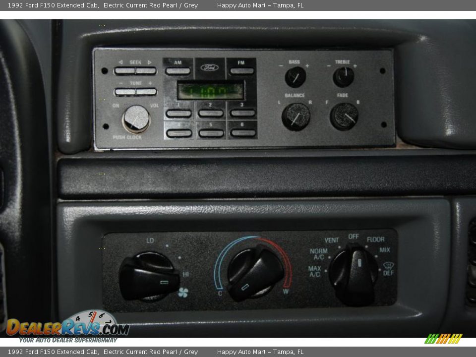 Controls of 1992 Ford F150 Extended Cab Photo #15