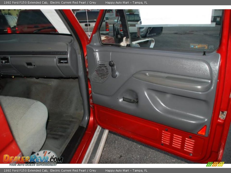 Door Panel of 1992 Ford F150 Extended Cab Photo #20