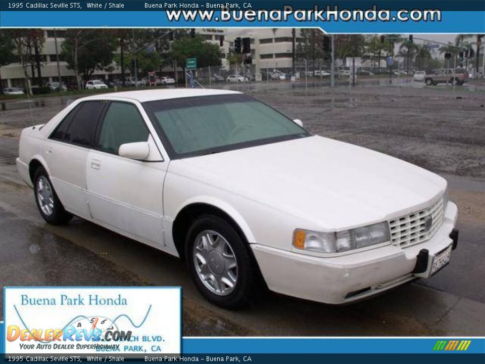 1995 Cadillac Seville STS White / Shale Photo #1