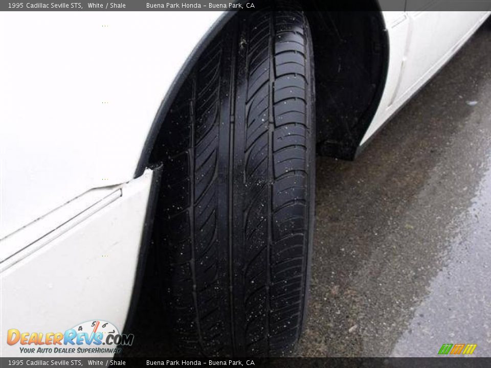 1995 Cadillac Seville STS White / Shale Photo #10