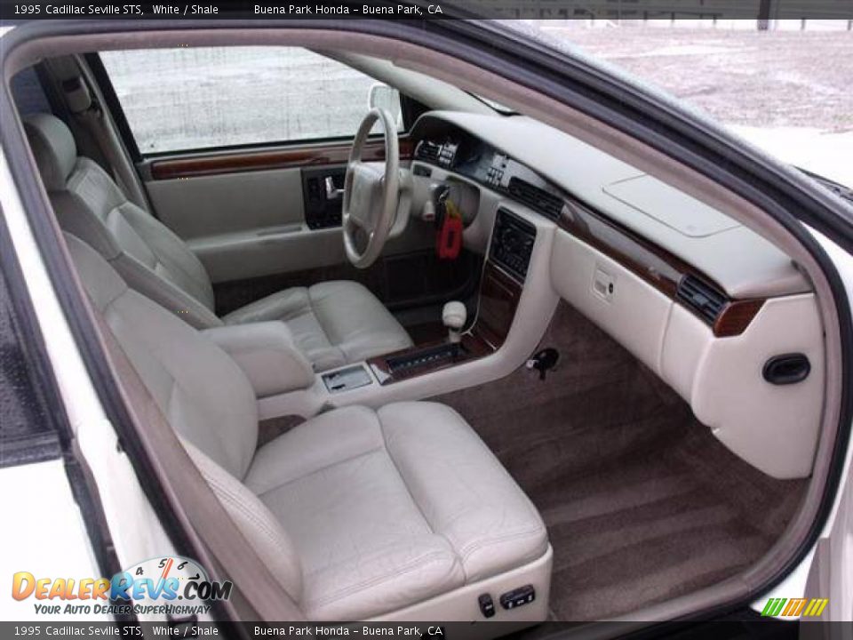 1995 Cadillac Seville STS White / Shale Photo #13