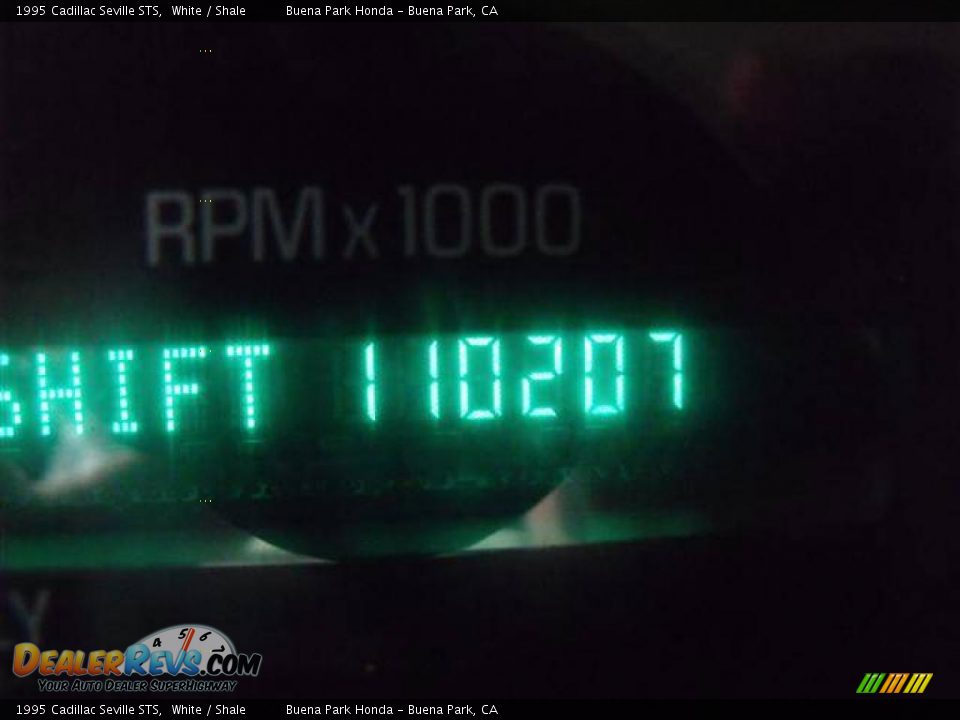 1995 Cadillac Seville STS White / Shale Photo #22