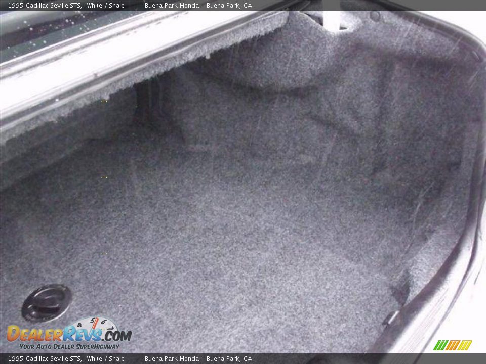 1995 Cadillac Seville STS Trunk Photo #25
