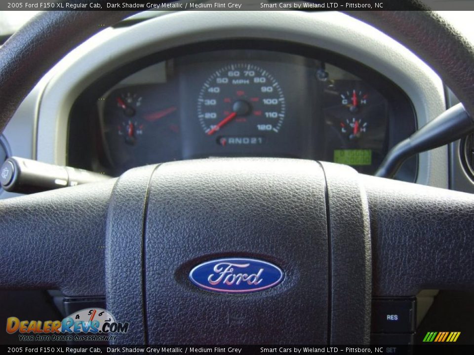 2005 Ford F150 XL Regular Cab Dark Shadow Grey Metallic / Medium Flint Grey Photo #14