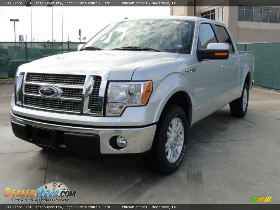 Front 3/4 View of 2010 Ford F150 Lariat SuperCrew Photo #7