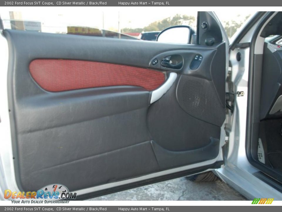 Door Panel of 2002 Ford Focus SVT Coupe Photo #25