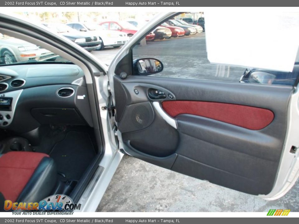 Door Panel of 2002 Ford Focus SVT Coupe Photo #26