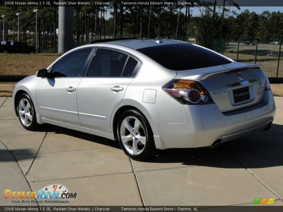 2008 Nissan Altima 3.5 SE Radiant Silver Metallic / Charcoal Photo #6