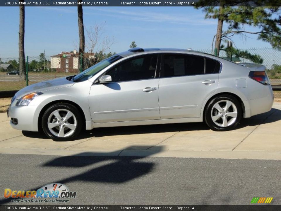 2008 Nissan Altima 3.5 SE Radiant Silver Metallic / Charcoal Photo #8
