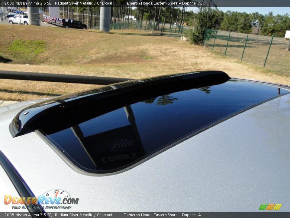 2008 Nissan Altima 3.5 SE Radiant Silver Metallic / Charcoal Photo #11
