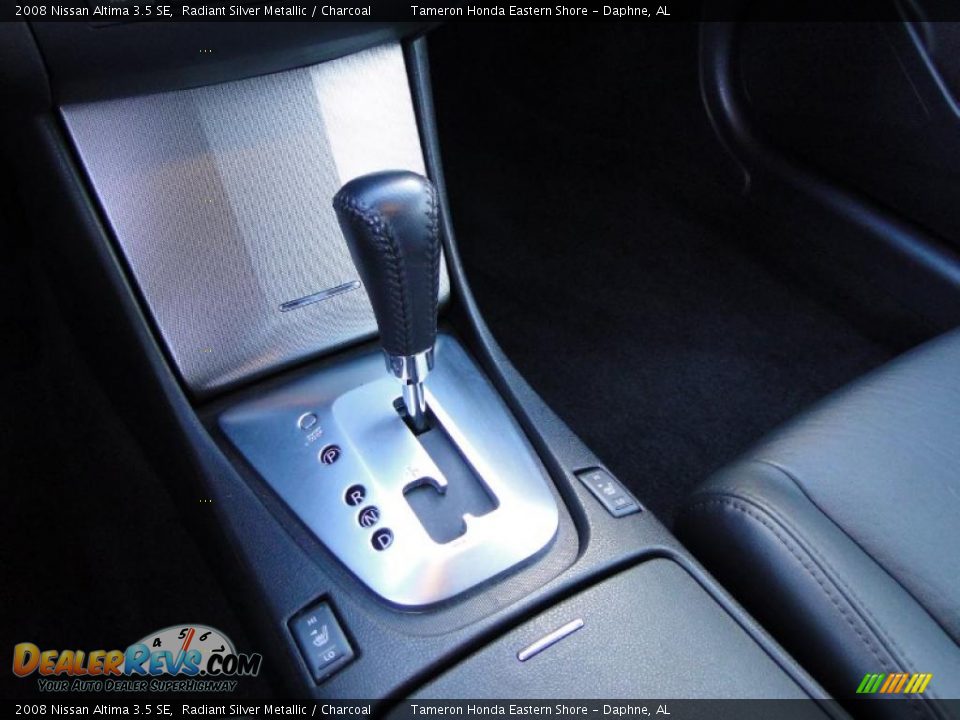 2008 Nissan Altima 3.5 SE Radiant Silver Metallic / Charcoal Photo #21