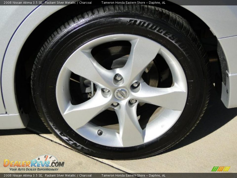 2008 Nissan Altima 3.5 SE Radiant Silver Metallic / Charcoal Photo #35