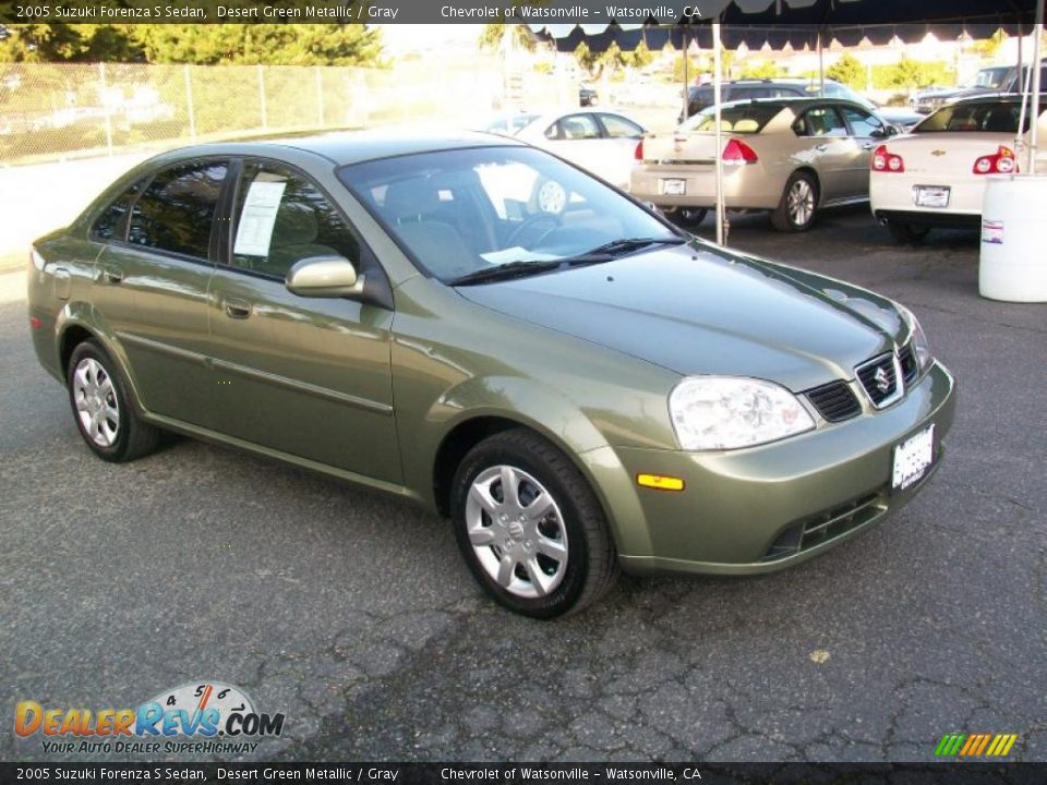 2005 Suzuki Forenza S Sedan Desert Green Metallic / Gray Photo #1