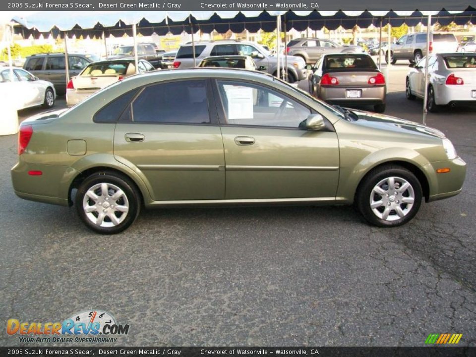 2005 Suzuki Forenza S Sedan Desert Green Metallic / Gray Photo #2