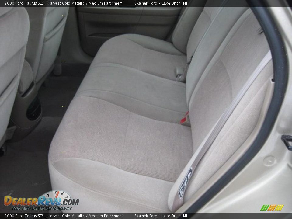 Medium Parchment Interior - 2000 Ford Taurus SES Photo #20