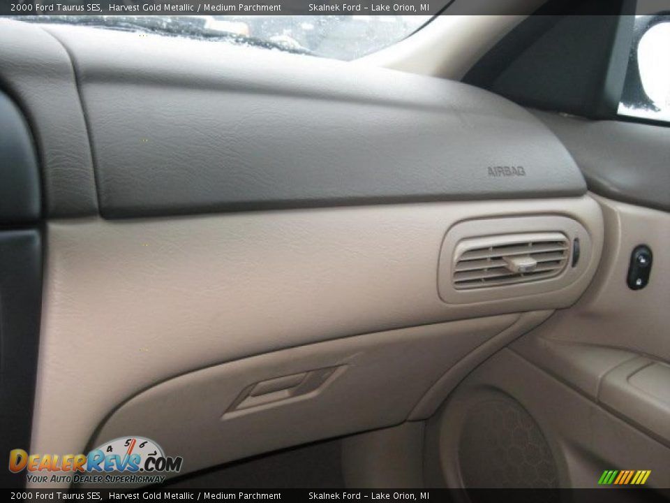 2000 Ford Taurus SES Harvest Gold Metallic / Medium Parchment Photo #28
