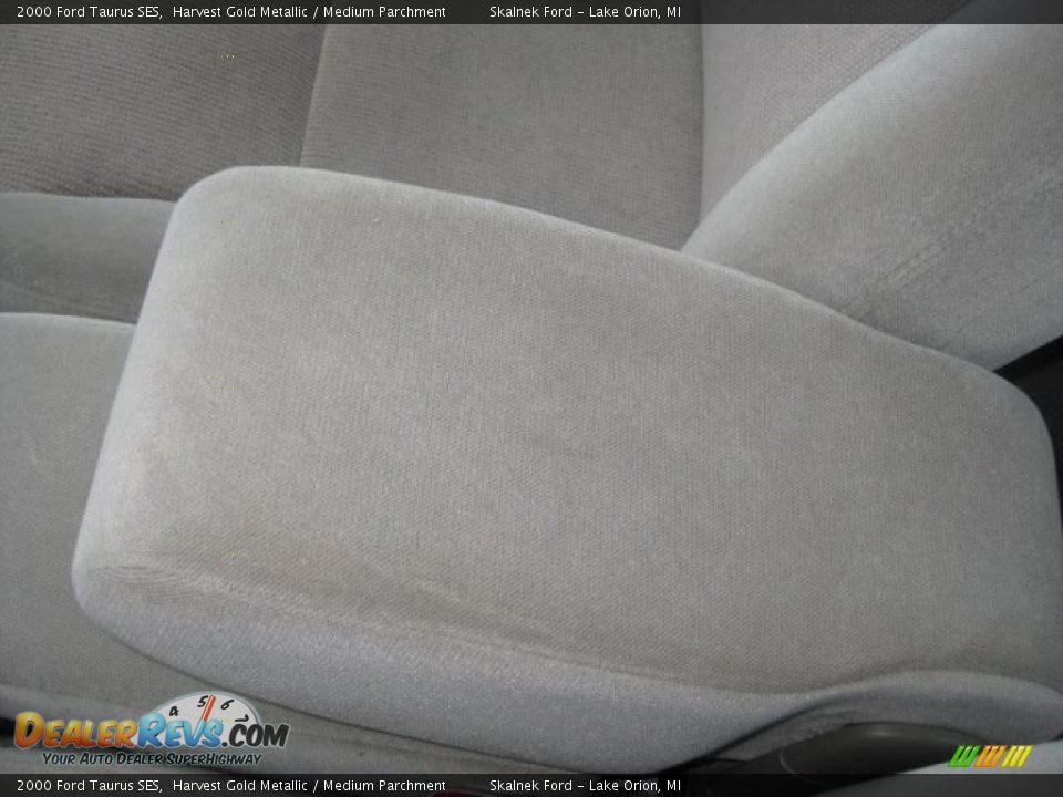 2000 Ford Taurus SES Harvest Gold Metallic / Medium Parchment Photo #29