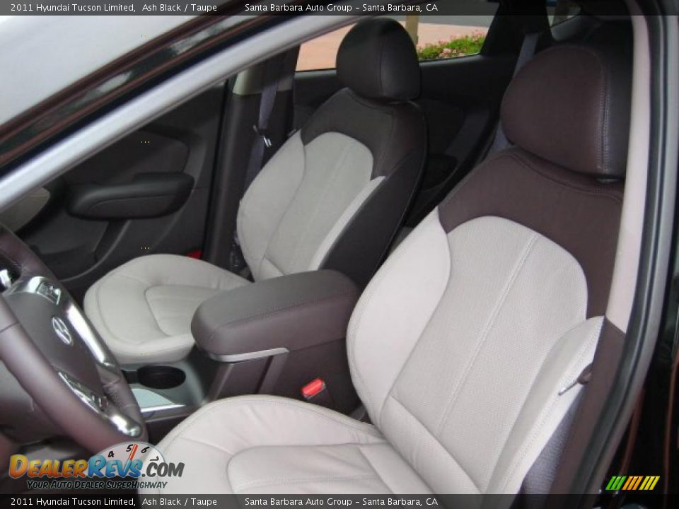 Taupe Interior 2011 Hyundai Tucson Limited Photo 5