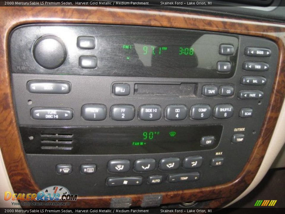 Controls of 2000 Mercury Sable LS Premium Sedan Photo #28