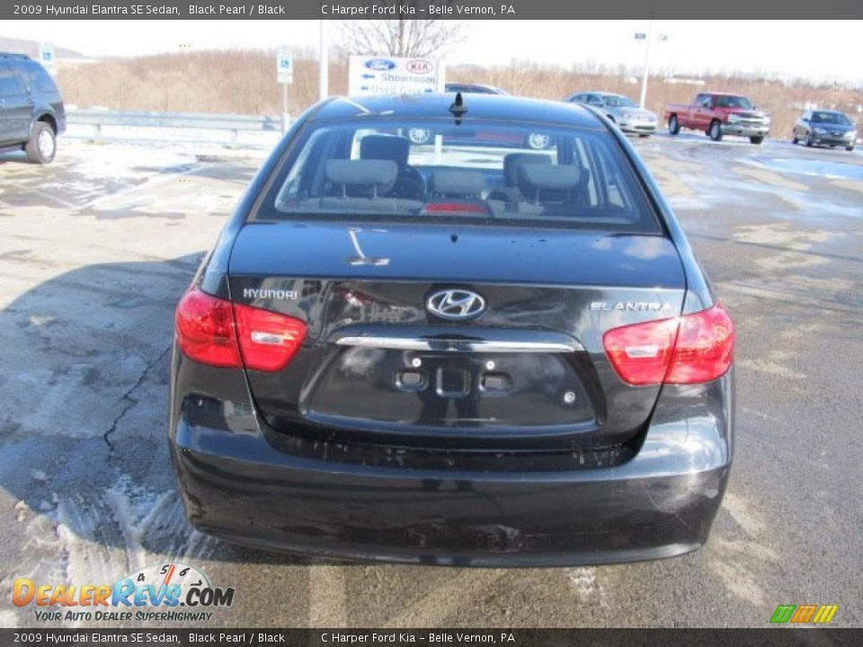 2009 Hyundai Elantra SE Sedan Black Pearl / Black Photo #8