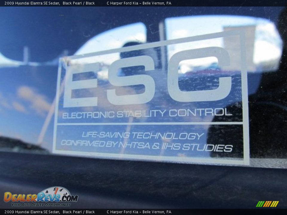 2009 Hyundai Elantra SE Sedan Black Pearl / Black Photo #10