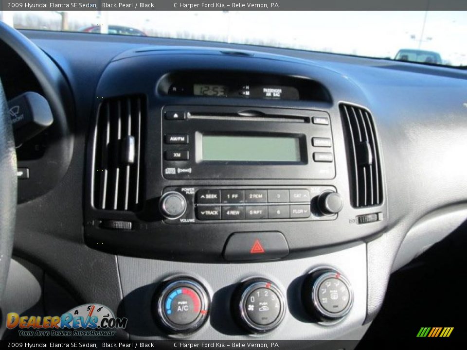 2009 Hyundai Elantra SE Sedan Black Pearl / Black Photo #16