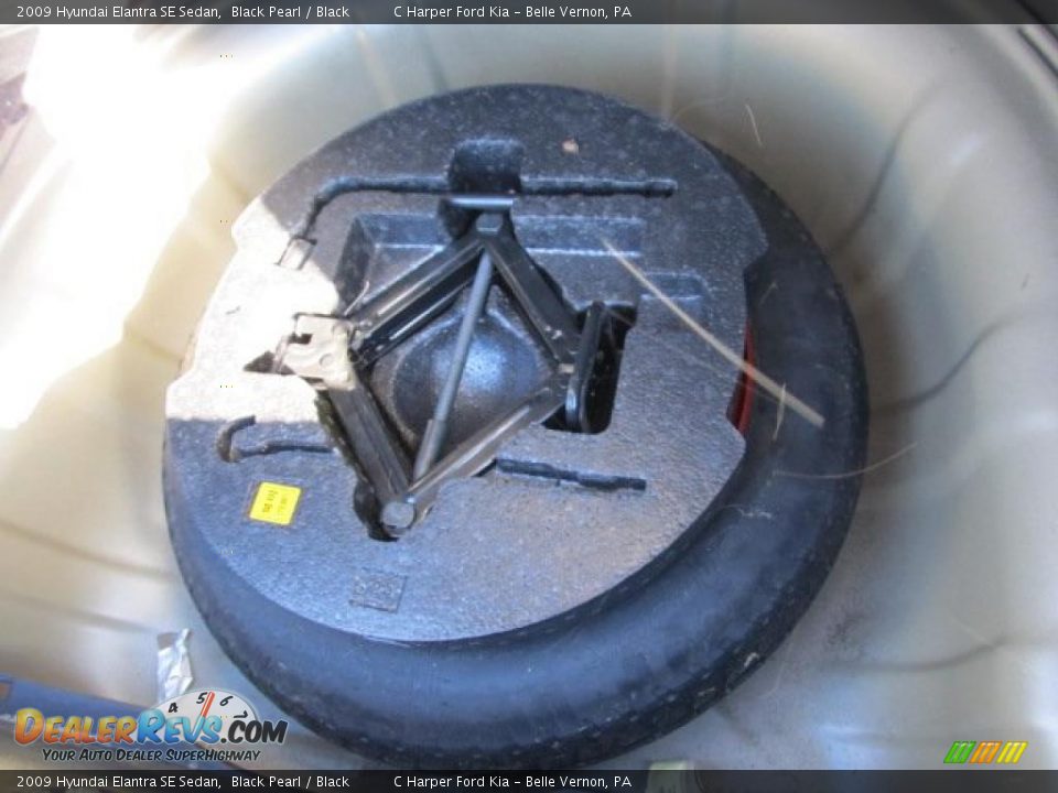 2009 Hyundai Elantra SE Sedan Black Pearl / Black Photo #21
