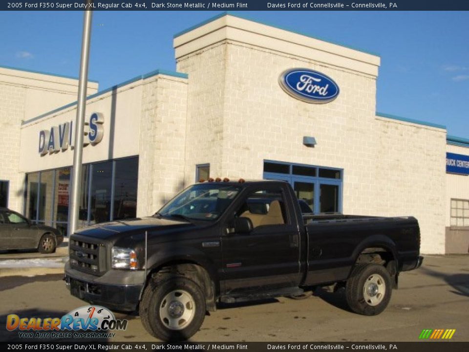 2005 Ford F350 Super Duty XL Regular Cab 4x4 Dark Stone Metallic / Medium Flint Photo #1