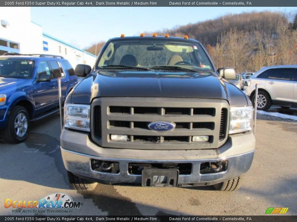 2005 Ford F350 Super Duty XL Regular Cab 4x4 Dark Stone Metallic / Medium Flint Photo #4