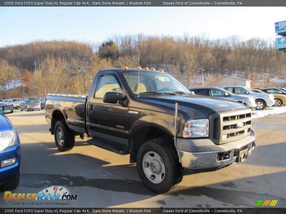 2005 Ford F350 Super Duty XL Regular Cab 4x4 Dark Stone Metallic / Medium Flint Photo #5