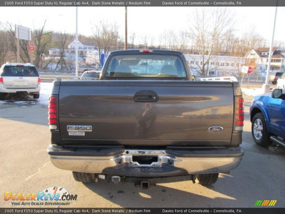 2005 Ford F350 Super Duty XL Regular Cab 4x4 Dark Stone Metallic / Medium Flint Photo #6