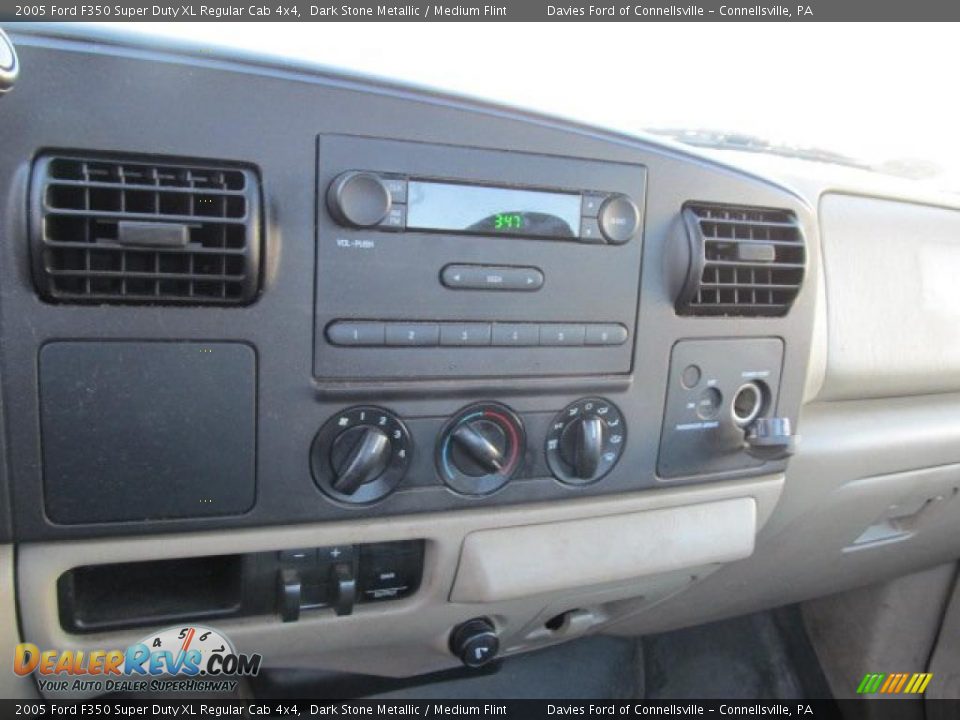 2005 Ford F350 Super Duty XL Regular Cab 4x4 Dark Stone Metallic / Medium Flint Photo #11