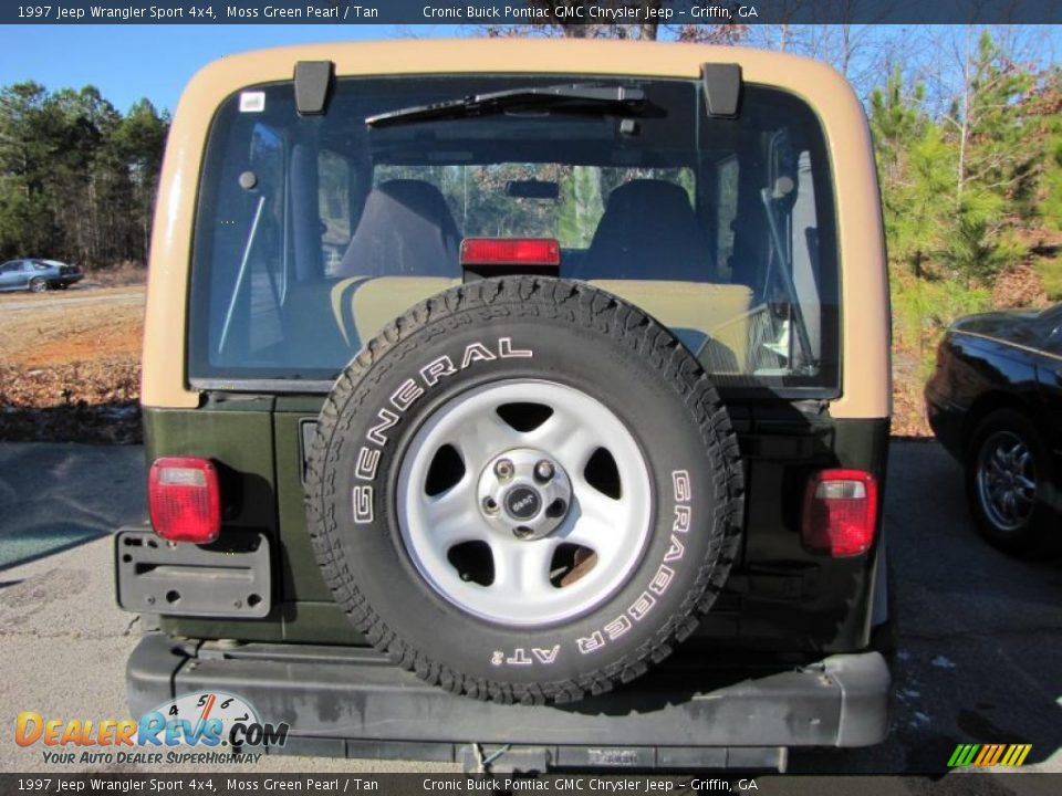 1997 Jeep Wrangler Sport 4x4 Moss Green Pearl / Tan Photo #3