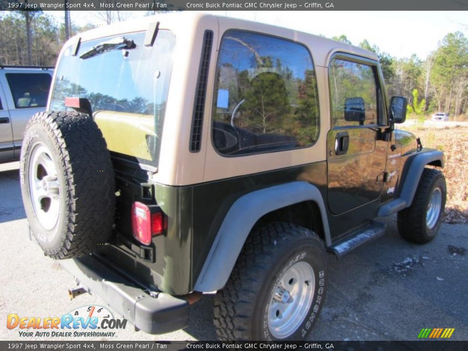 1997 Jeep Wrangler Sport 4x4 Moss Green Pearl / Tan Photo #4