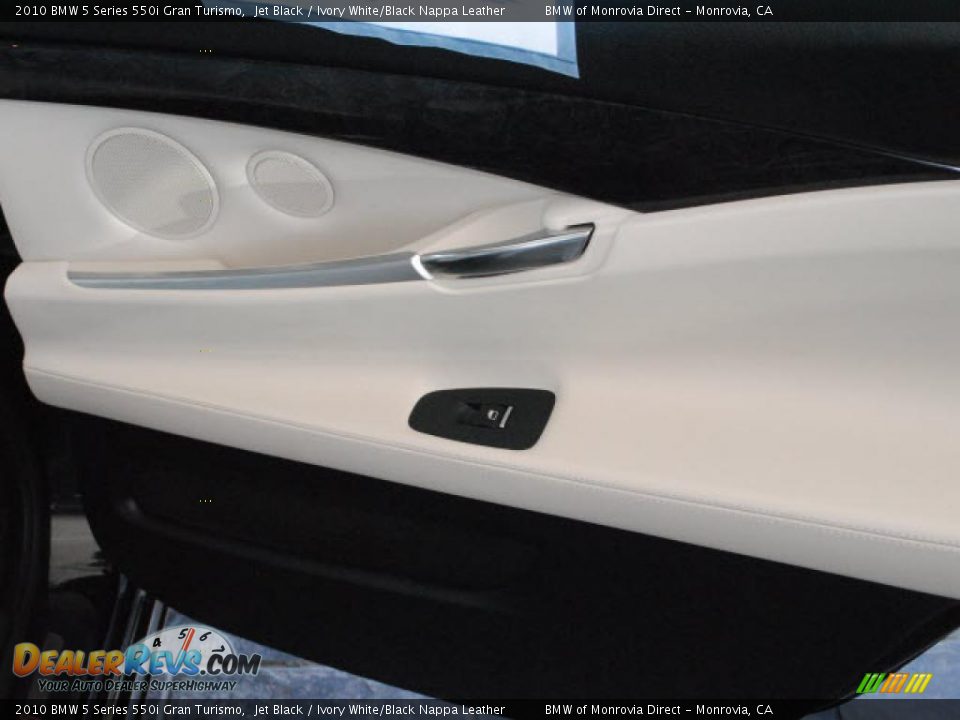 Door Panel of 2010 BMW 5 Series 550i Gran Turismo Photo #6