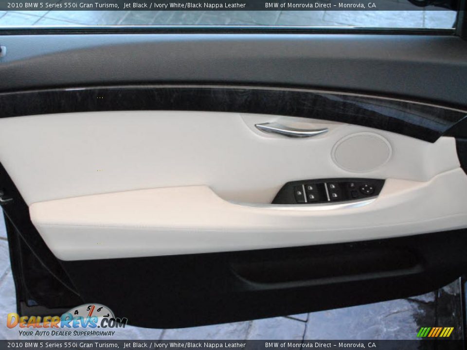 Door Panel of 2010 BMW 5 Series 550i Gran Turismo Photo #16