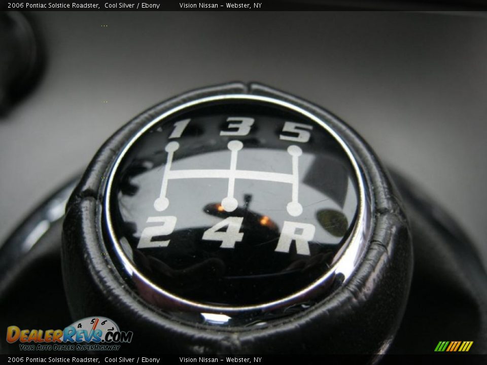 2006 Pontiac Solstice Roadster Shifter Photo #10