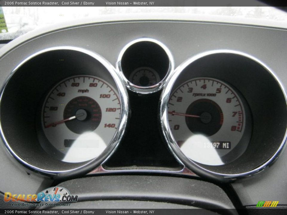 2006 Pontiac Solstice Roadster Gauges Photo #28