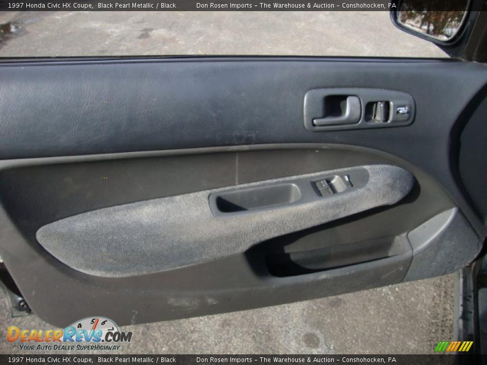 Door Panel of 1997 Honda Civic HX Coupe Photo #14